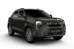 Mahindra Xuv 3xo Color Deep Forest